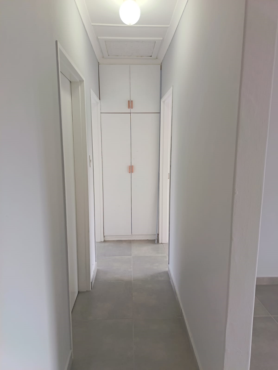 To Let 2 Bedroom Property for Rent in Wavecrest Eastern Cape